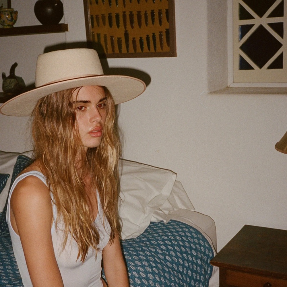 NEW! Lack of color ivory wool rancher